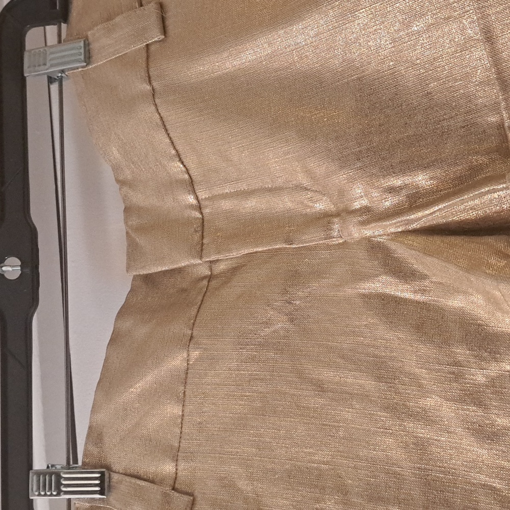 Alice +Olivia Beautiful Gold Linen/Cotton Blend cuffed shorts sz8 Like New - Picture 3 of 8